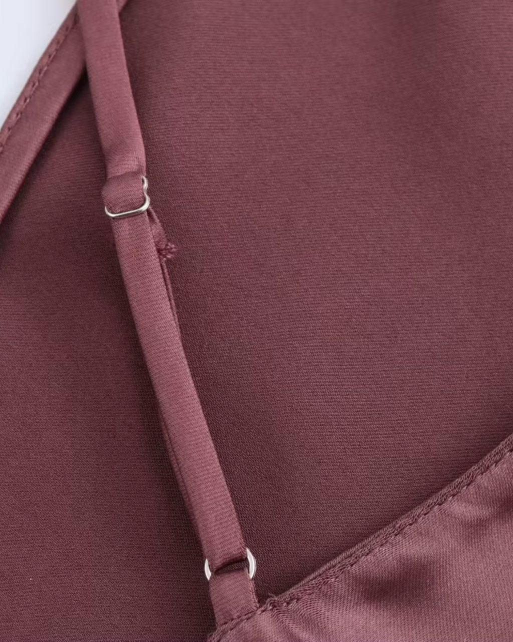 Elegante Satijnen Midi Jurk met Open Rug voor Dames