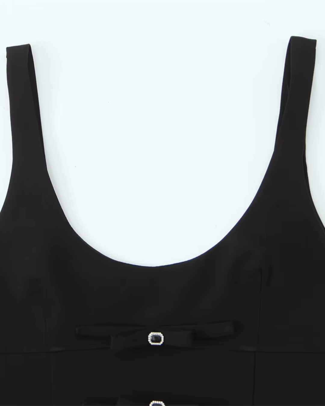 Rhinestone Bow-Accent Scoop Neck Tank Top in Classic Black