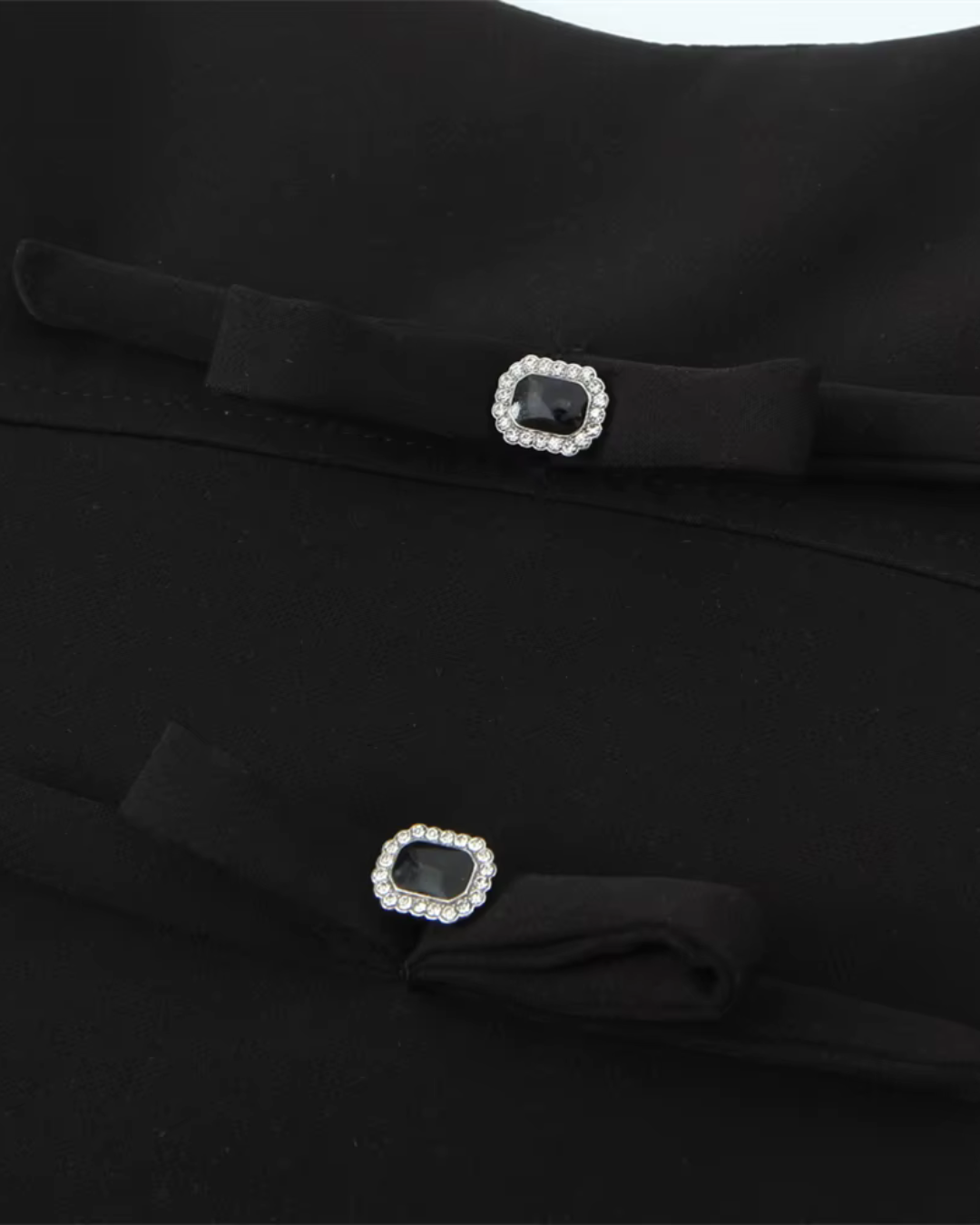 Rhinestone Bow-Accent Scoop Neck Tank Top in Classic Black
