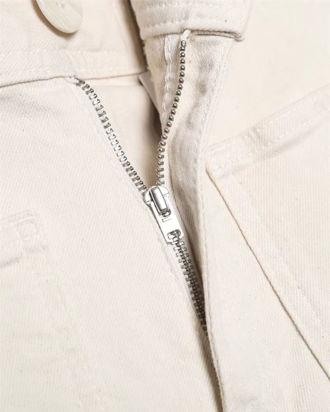 High-Waisted Patch Pocket Wide-Leg Trousers in Cream Off-White