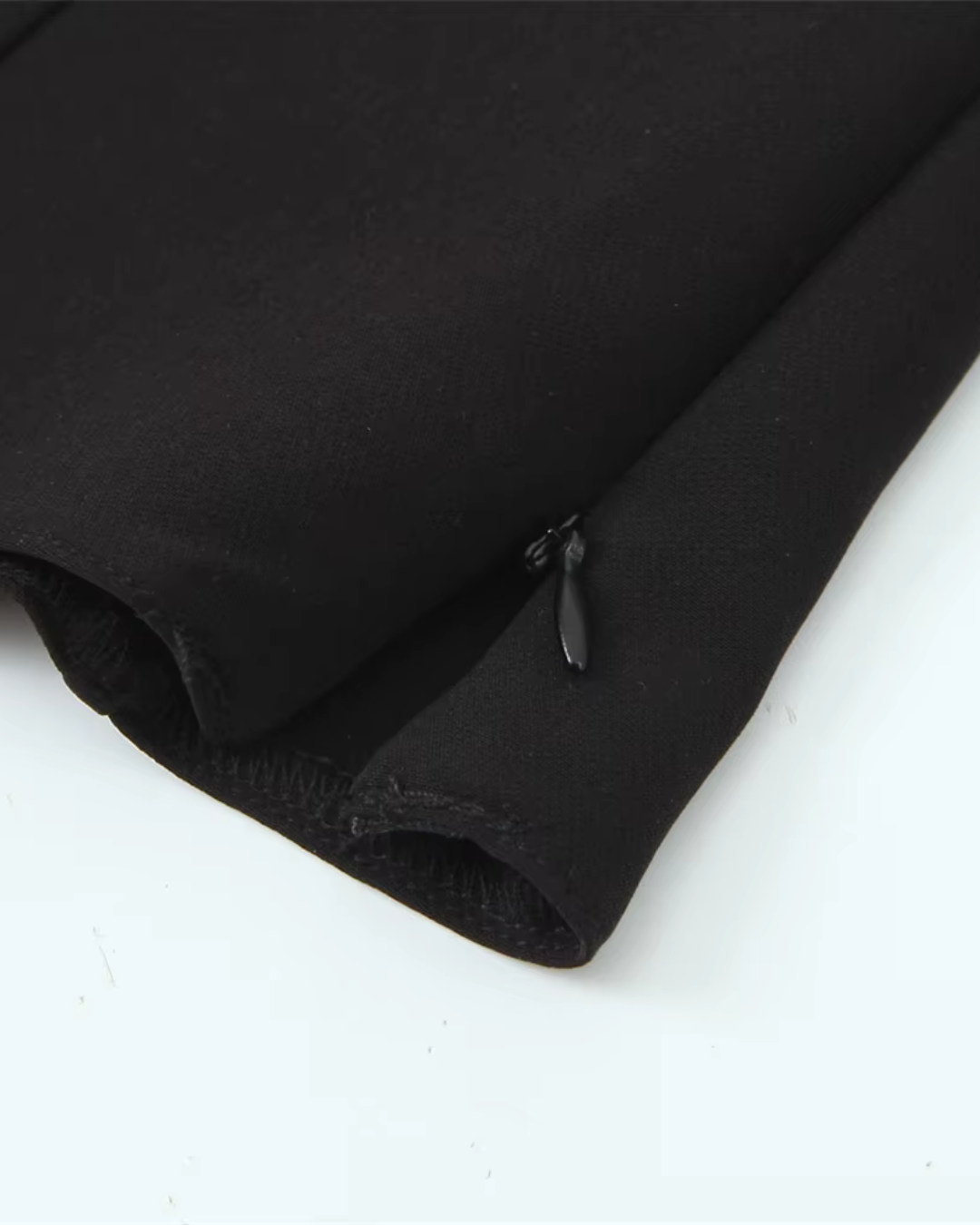 Rhinestone Bow-Accent Scoop Neck Tank Top in Classic Black