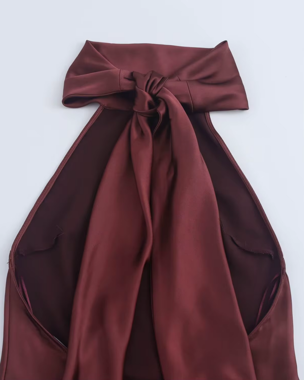 Rode Satijnen Halter Jurk met Open Rug voor Dames