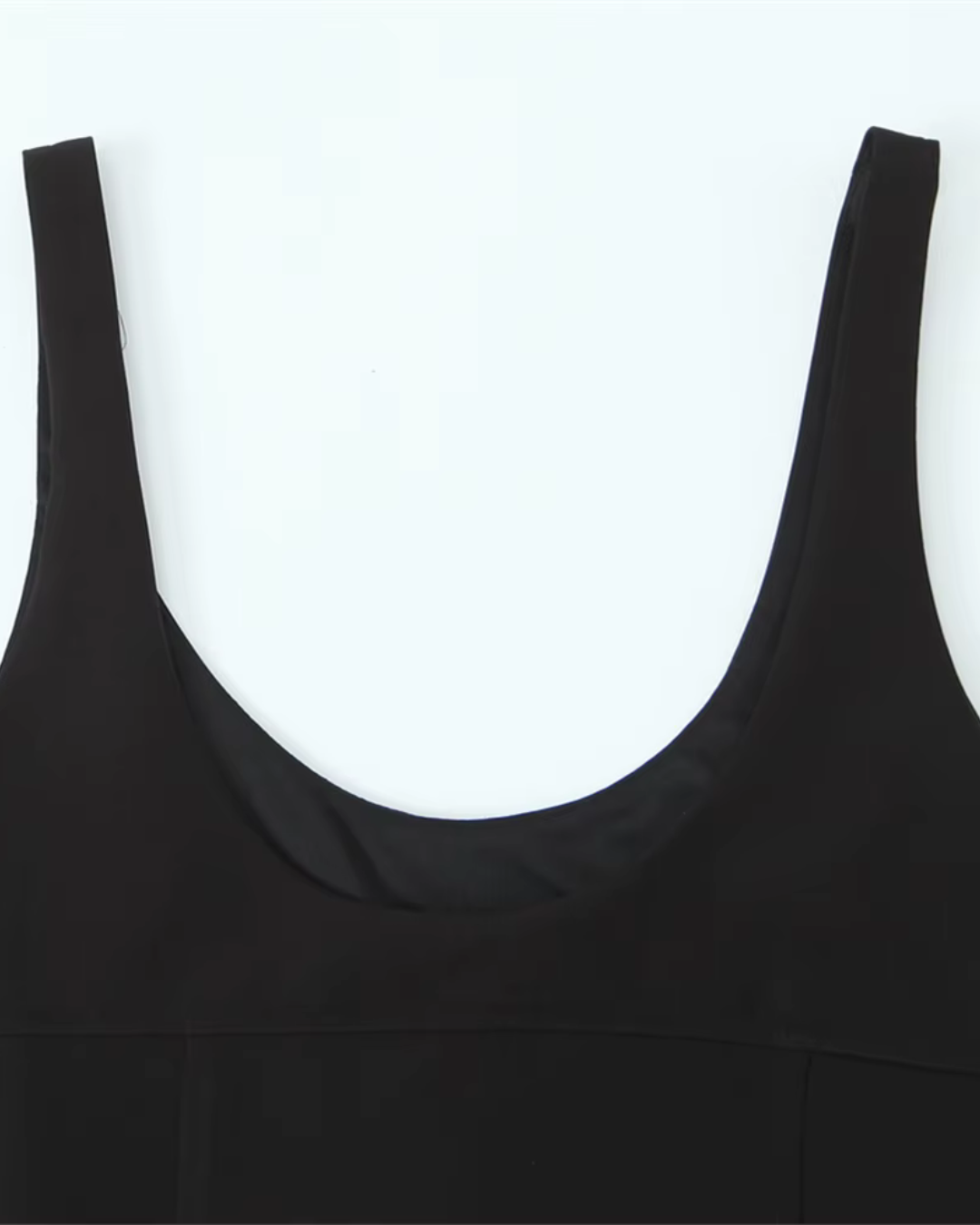 Rhinestone Bow-Accent Scoop Neck Tank Top in Classic Black