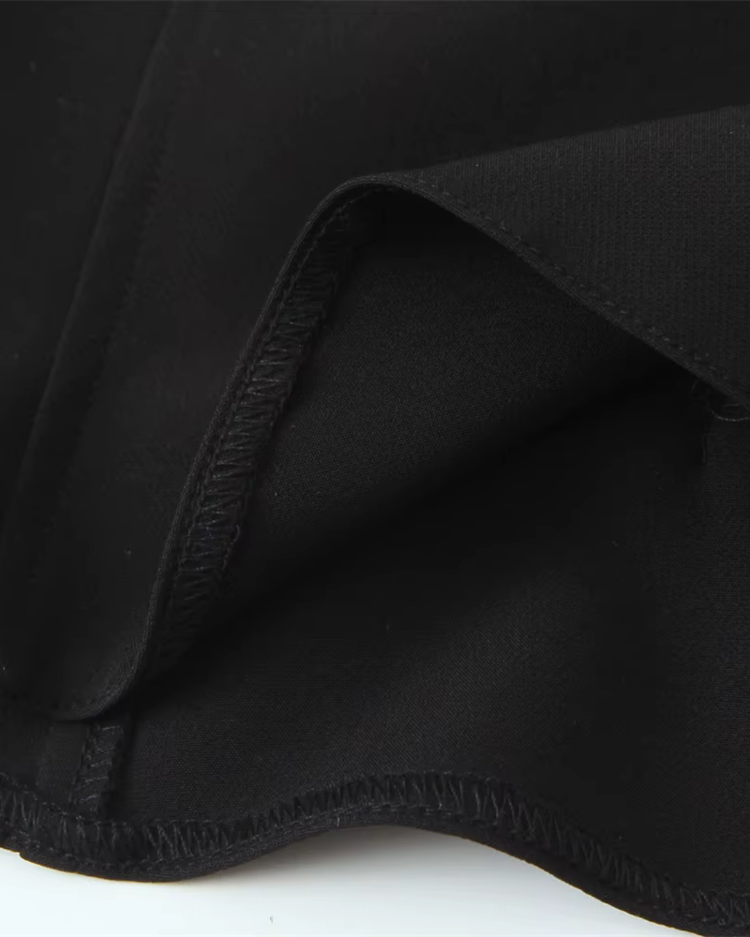 Rhinestone Bow-Accent Scoop Neck Tank Top in Classic Black