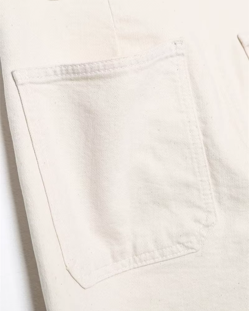 High-Waisted Patch Pocket Wide-Leg Trousers in Cream Off-White